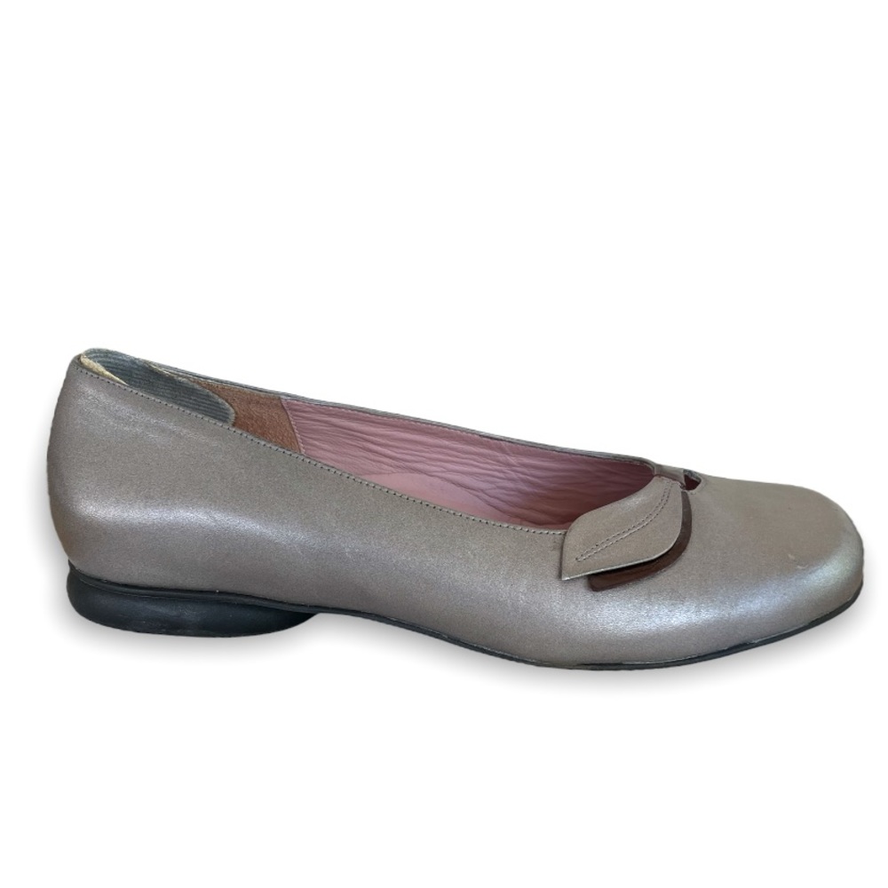 BEAUTIFEEL “Chasse” Pewter Metallic Flats